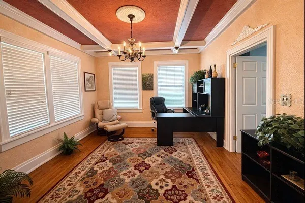 $17 | 725 West Central Avenue, Winter Haven, FL 33880