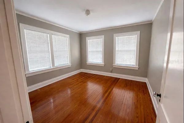 $17 | 725 West Central Avenue, Winter Haven, FL 33880