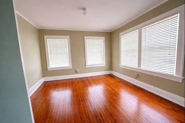 $17 | 725 West Central Avenue, Winter Haven, FL 33880