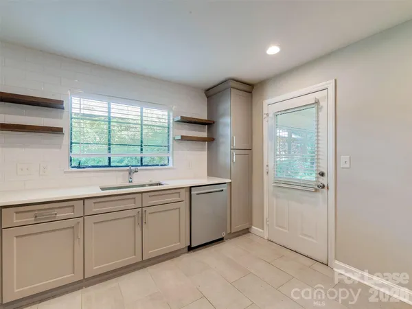 $2,075 | 1518 Mimosa Avenue, Charlotte, NC 28205