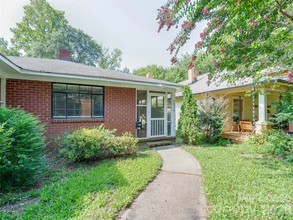 $2,075 | 1518 Mimosa Avenue, Charlotte, NC 28205