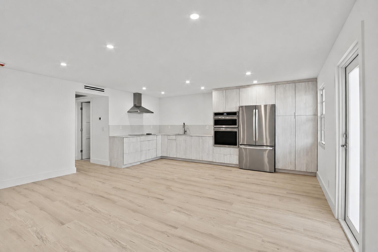 1023 Guildford East, Unit B Boca Raton, FL 33434 - Photo 3 of 12 ChatGPT Image Jul 10, 2026, 07_49_11 PM