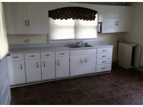 1800 Whirlwind Road Greeneville, TN 37743 - Photo 6 of 24 Large Kitchen