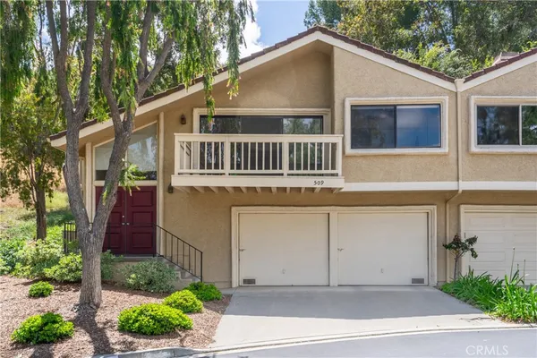 $689,000 | 509 El Azul Circle, Oak Park, CA 91377