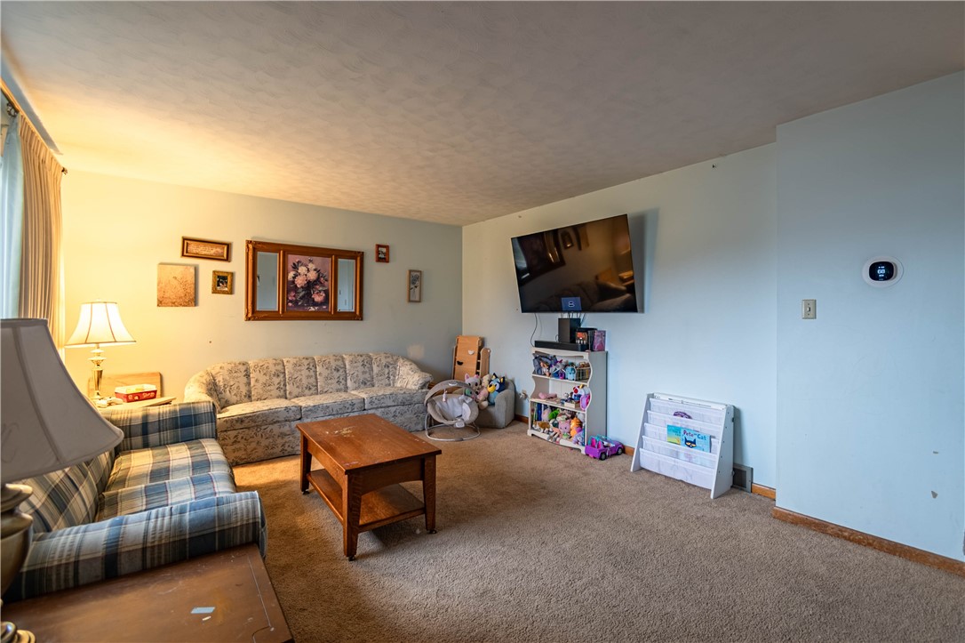 3076 East Fulton Avenue Decatur, IL 62521 - Photo 4 of 22