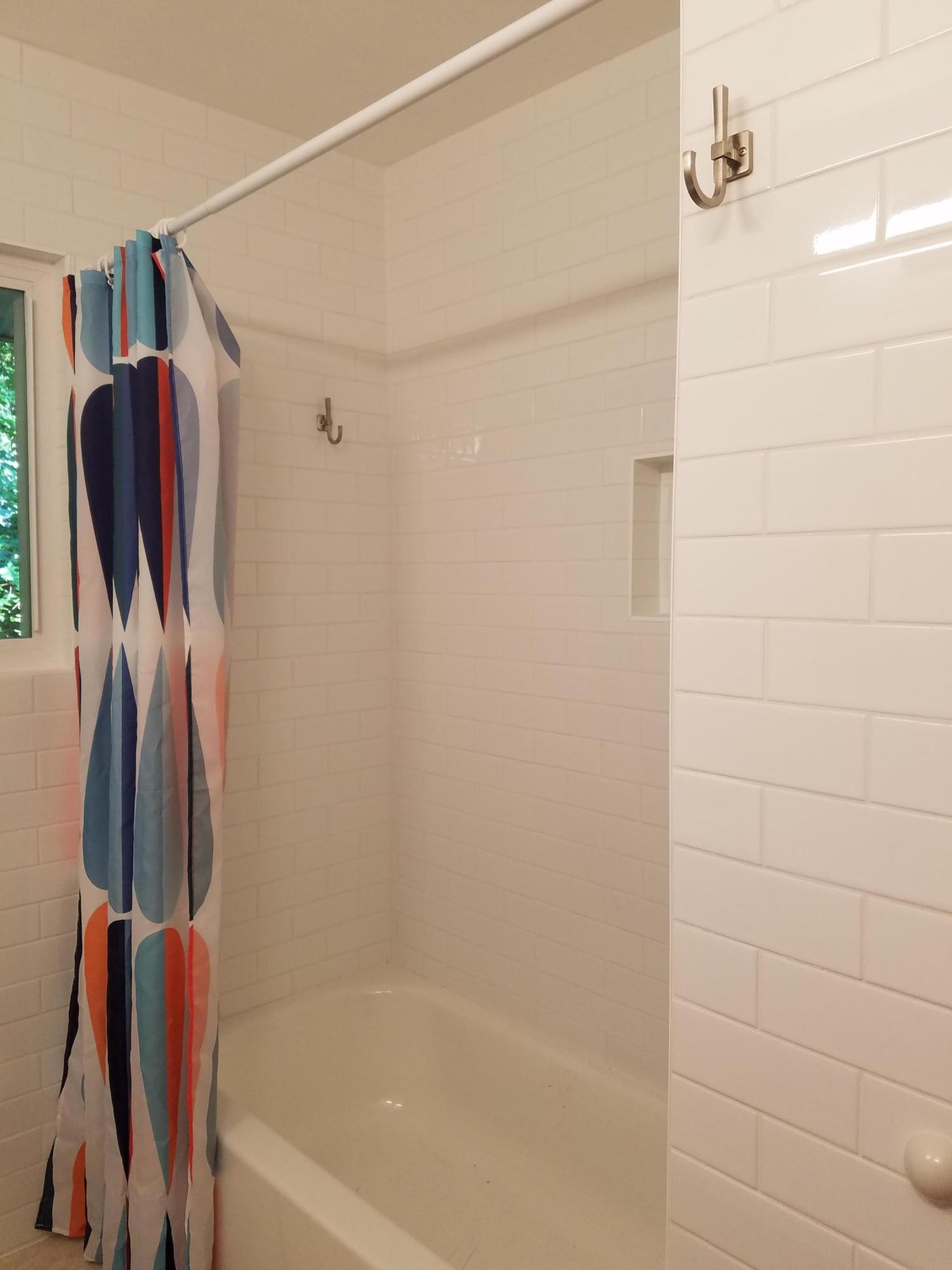 552 Foust Carney Road Powell, TN 37849 - Photo 19 of 35 a bathroom with a shower