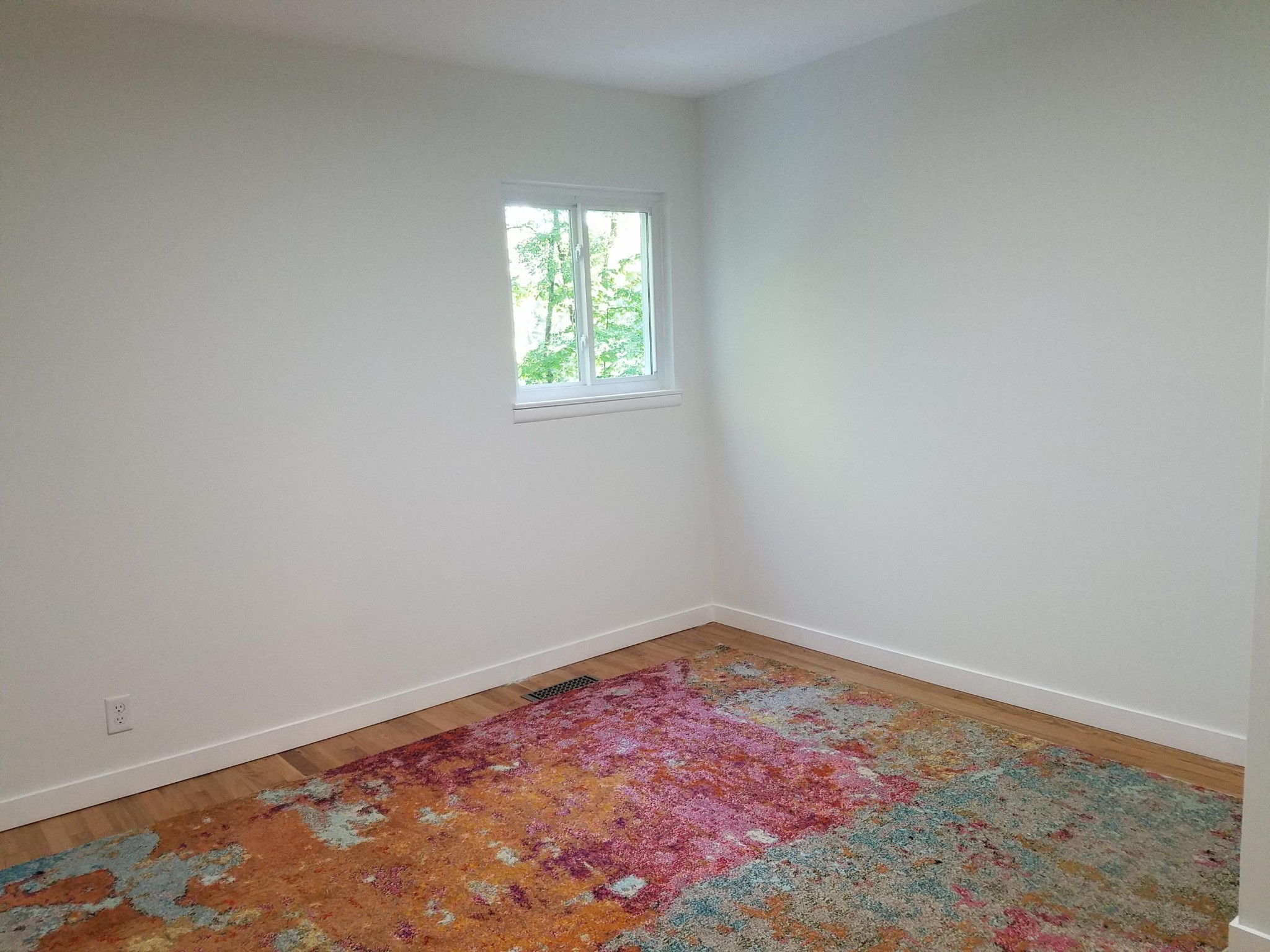 552 Foust Carney Road Powell, TN 37849 - Photo 21 of 35 an empty room with a window