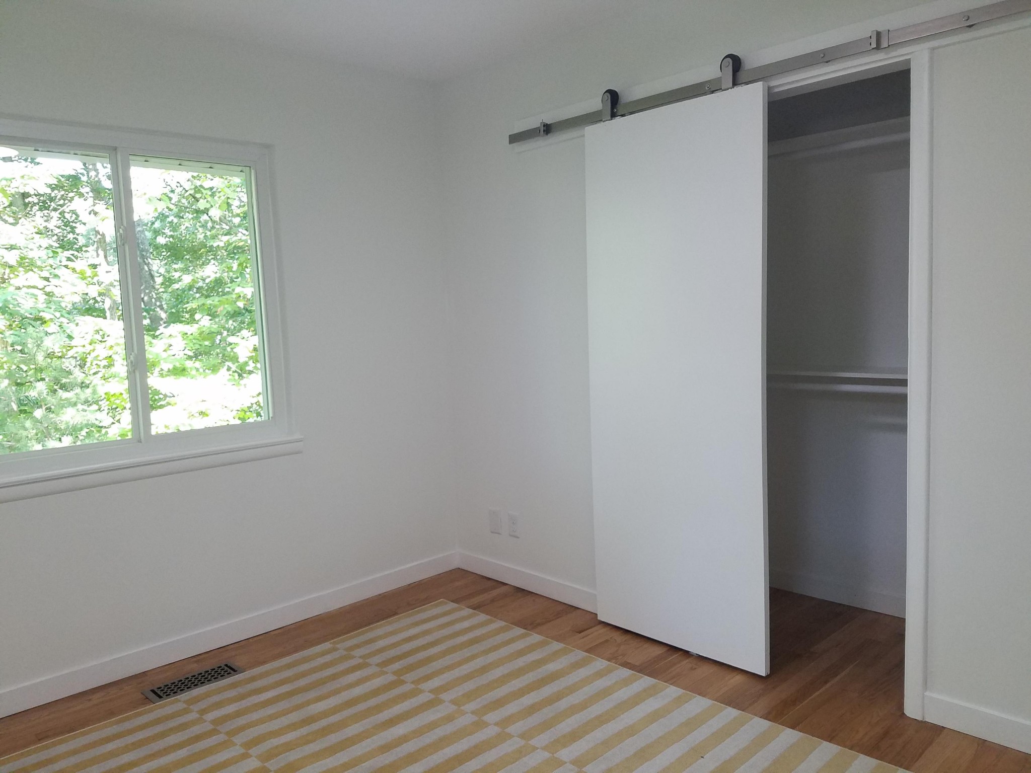 552 Foust Carney Road Powell, TN 37849 - Photo 22 of 35 a view of a small space with wooden floor and a window