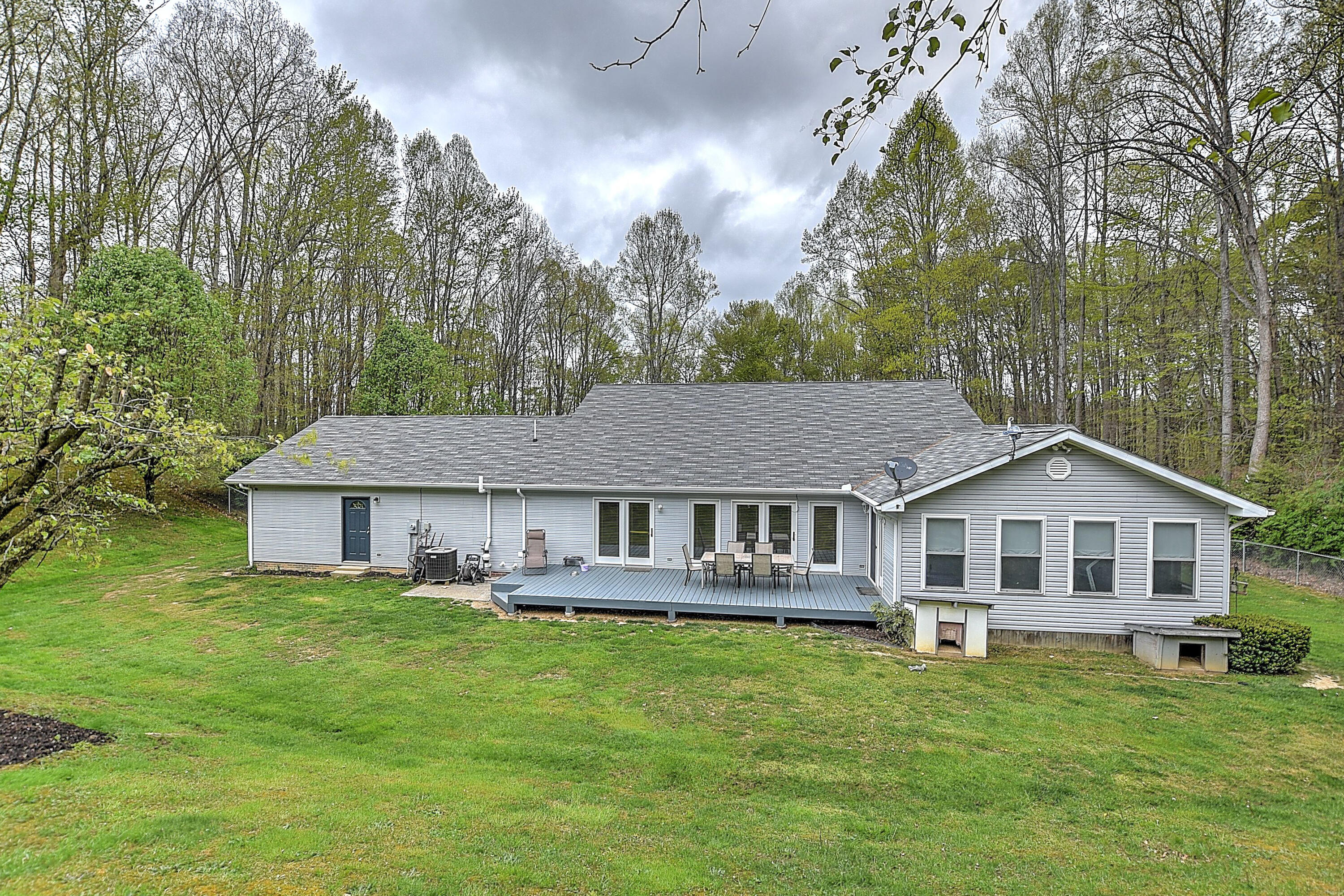 16260 Rust Hollow Road Abingdon, VA 24210 - Photo 4 of 47 16260 Rust Hollow-46