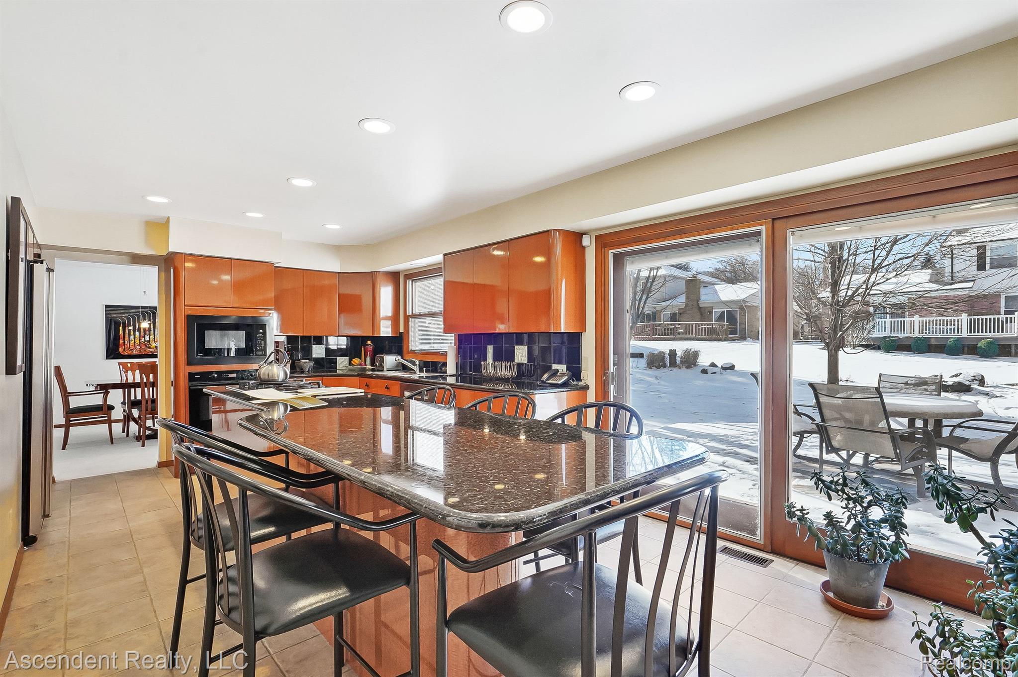 643 Middlebury Lane Rochester, MI 48309 - Photo 10 of 27 Breakfast Nook