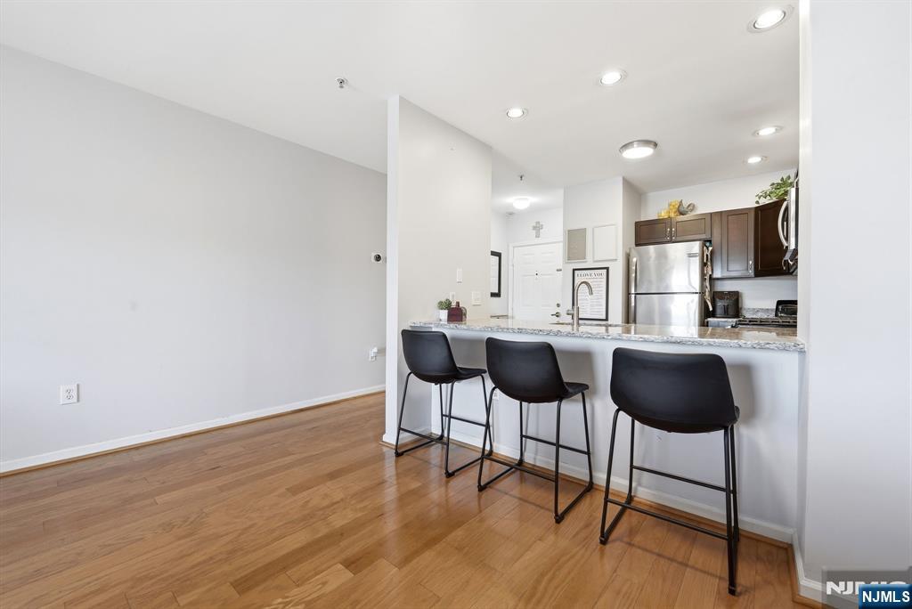 242 The Promenade, Unit 242 Edgewater, NJ 07020 - Photo 8 of 49