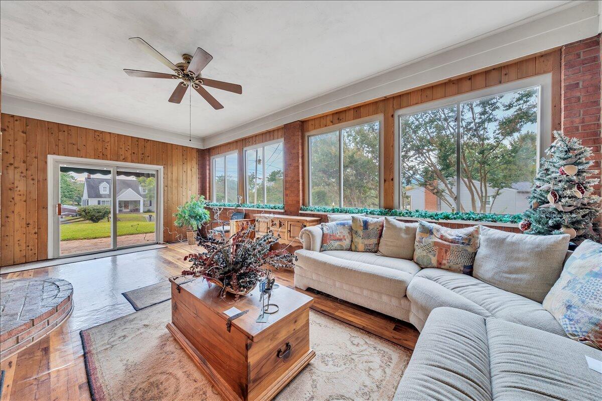 1525 West Ruritan Road Roanoke, VA 24012 - Photo 15 of 62 a living room with furniture and a large window