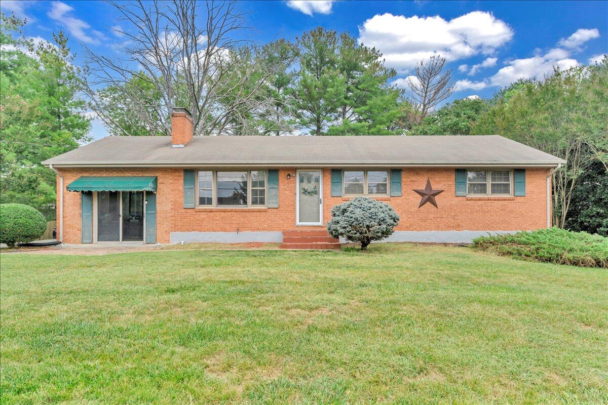 1525 West Ruritan Road Roanoke, VA 24012 - Photo 3 of 62 03-MIB06676