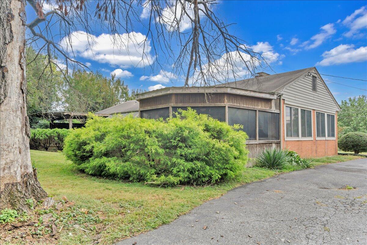 1525 West Ruritan Road Roanoke, VA 24012 - Photo 41 of 62 41-MIB06631