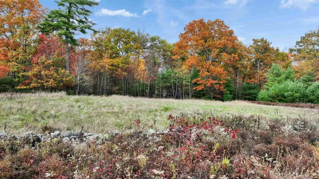 $275,000 | 7 Winterberry Road, Brookline, NH 03033