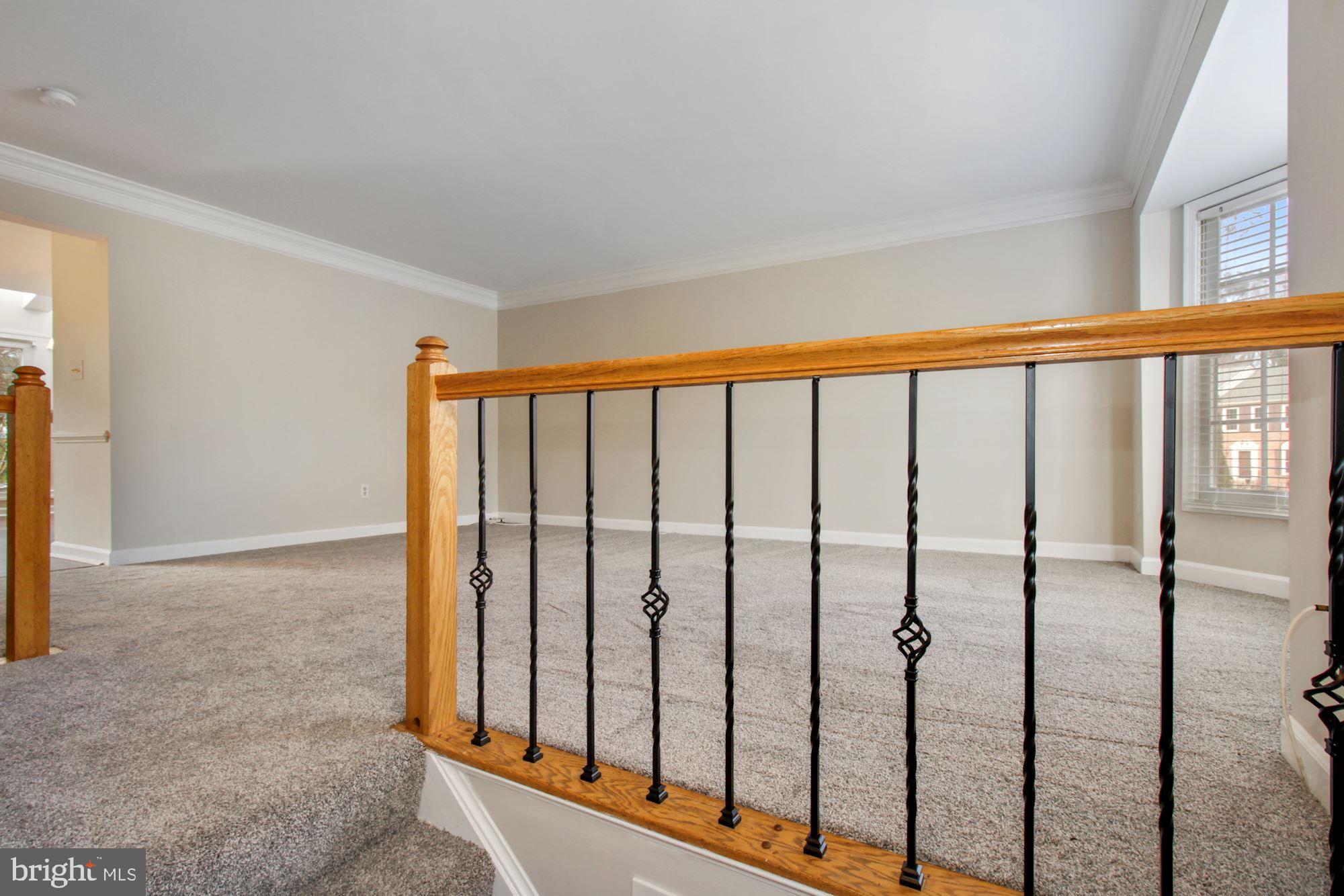 2293 Canteen Circle Odenton, MD 21113 - Photo 3 of 37 Living Room