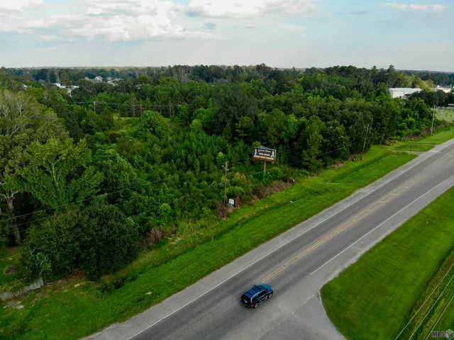 $1,000,000 | 35056 Highway 16, Denham Springs, LA 70706