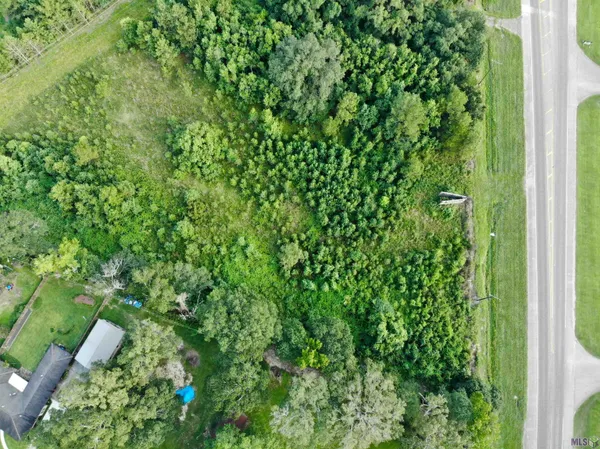 $1,000,000 | 35056 Highway 16, Denham Springs, LA 70706