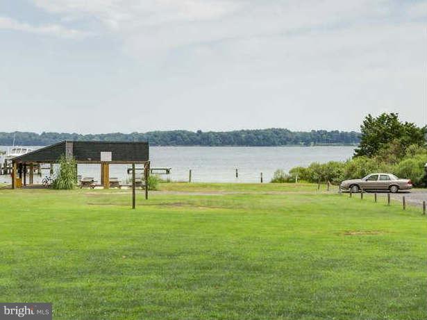 478 Edgewater Road Pasadena, MD 21122 - Photo 20 of 22 Community Beach & Pavilion