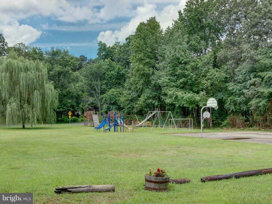 478 Edgewater Road Pasadena, MD 21122 - Photo 21 of 22 Community Playground