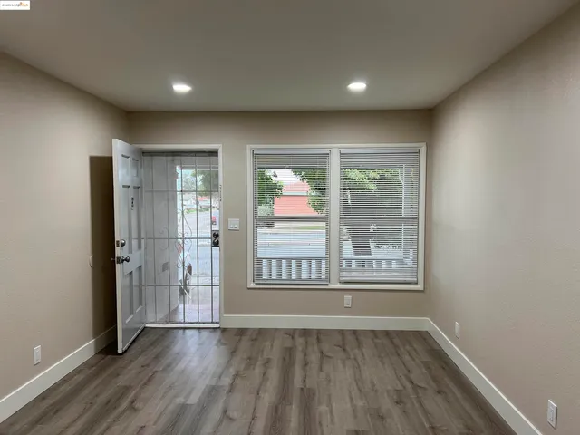 $2,395 | Heights-West Boulevard, Pittsburg, CA 94565