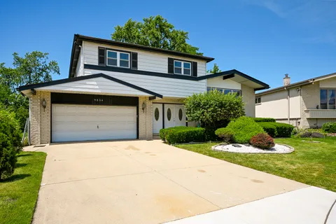 $585,000 | 9834 North Maynard Terrace, Niles, IL 60714