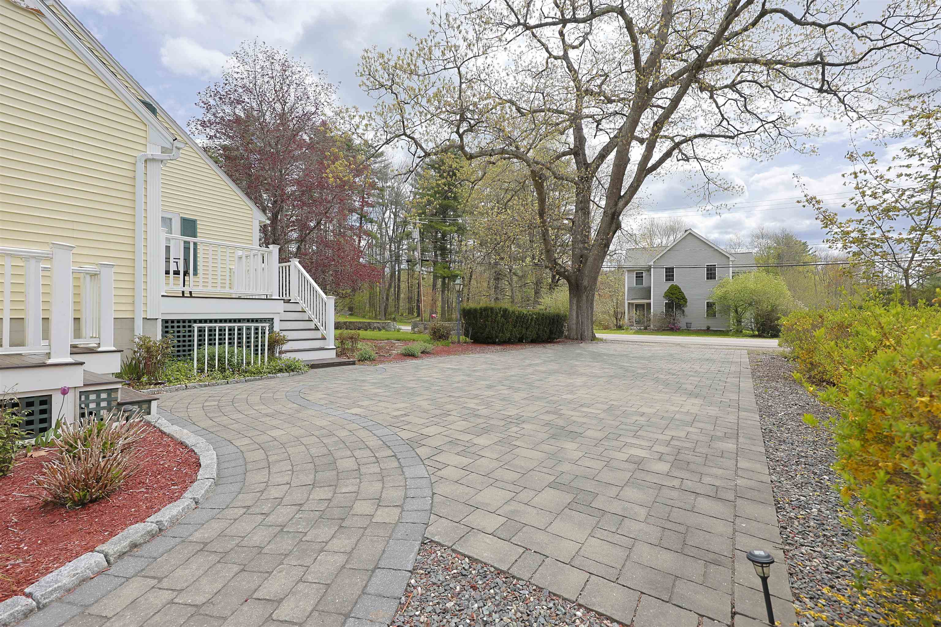 95 Kingston Road Exeter, NH 03833 - Photo 4 of 60
