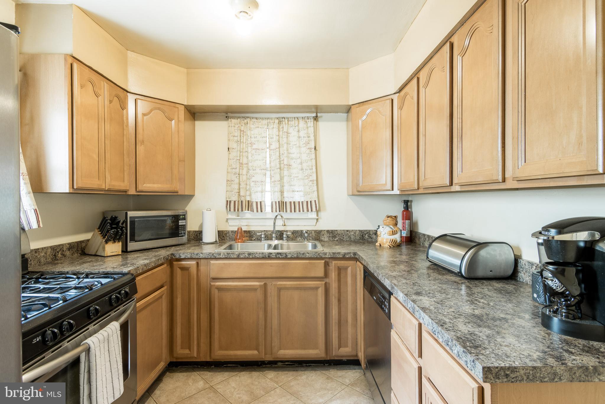 3629 Forest Hill Road Baltimore, MD 21207 - Photo 11 of 39 Lots of counter space and storage.