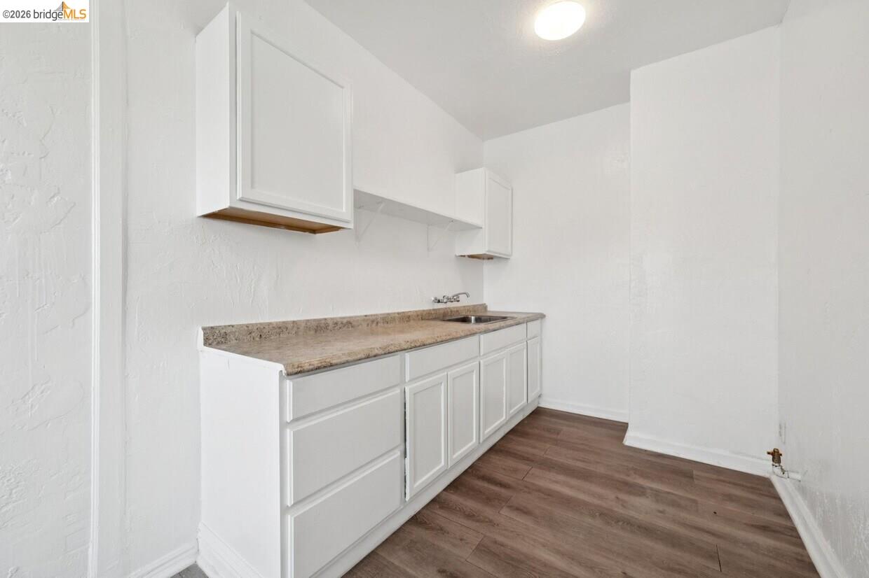 1360 Berkeley Way Berkeley, CA 94702 - Photo 8 of 9 Gallery Image 8