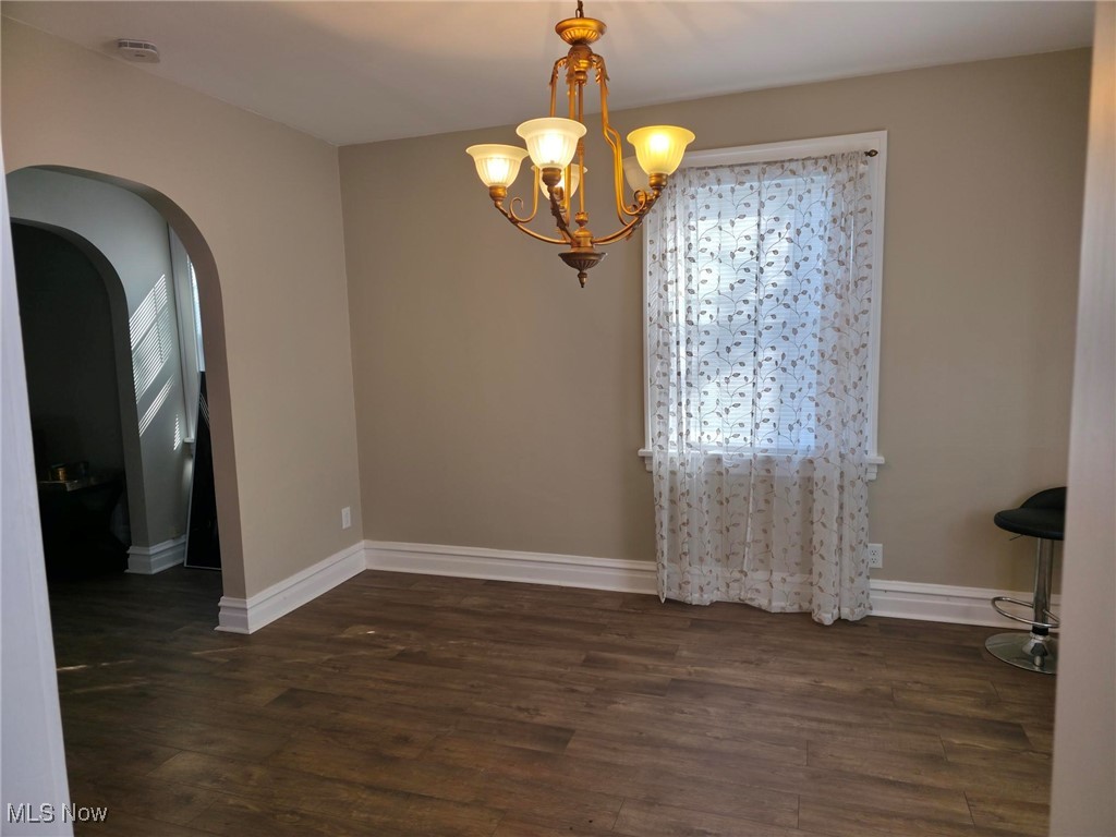 1425 Crescent Road Southwest Canton, OH 44710 - Photo 10 of 35