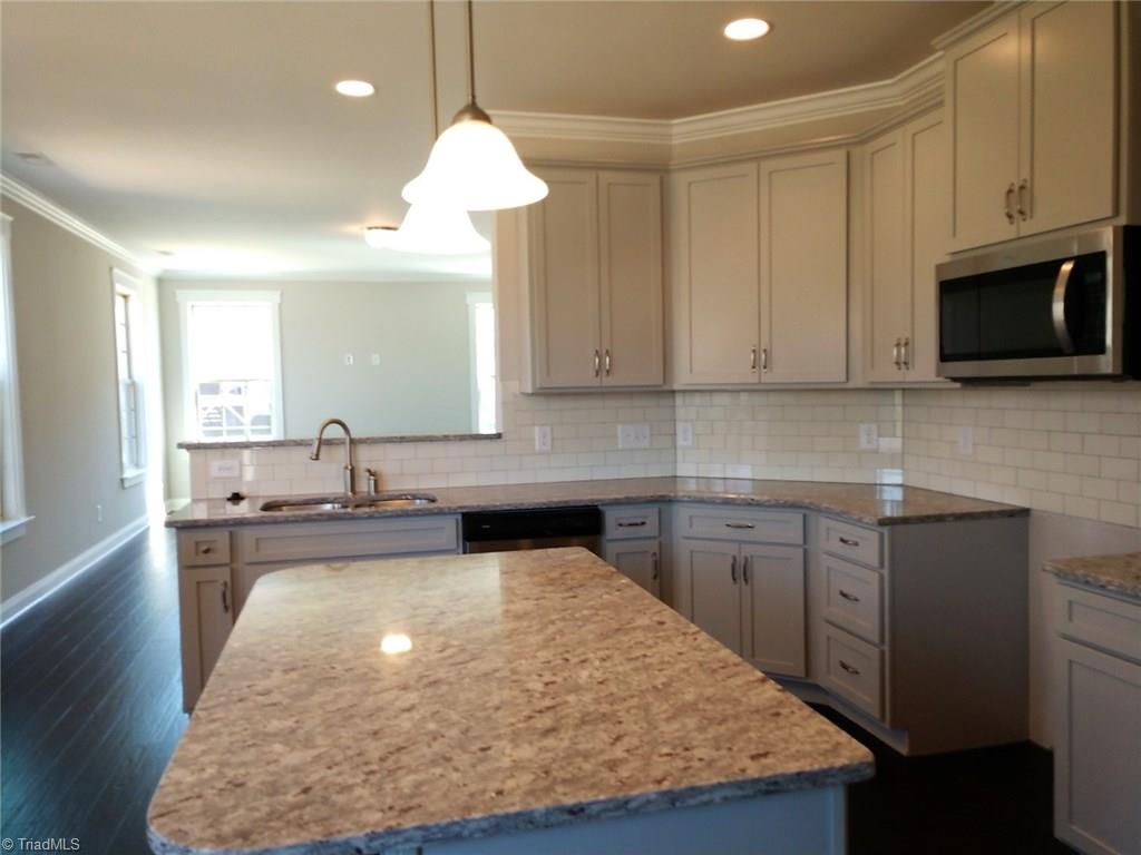 5517 Rambling Road Greensboro, NC 27409 - Photo 11 of 27