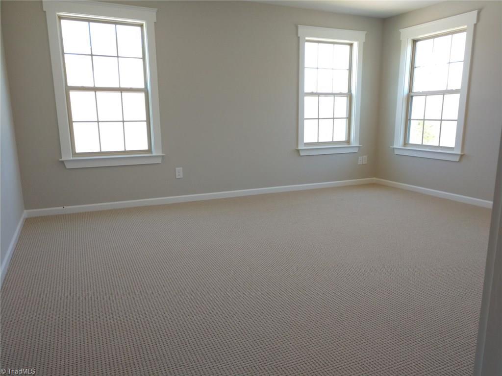 5517 Rambling Road Greensboro, NC 27409 - Photo 14 of 27