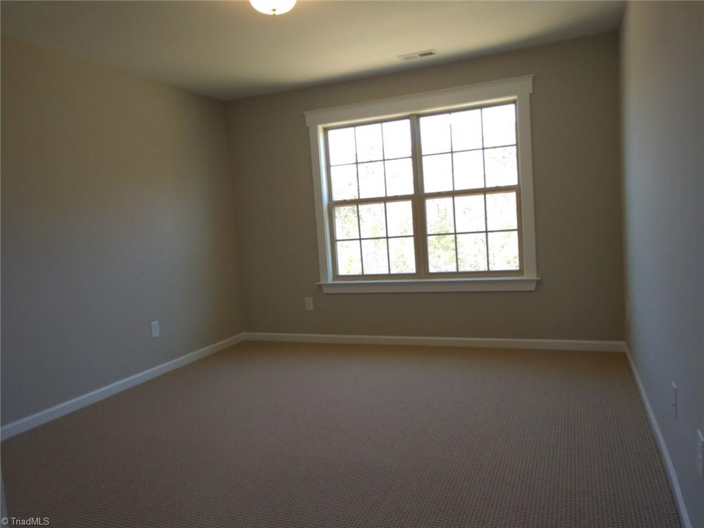 5517 Rambling Road Greensboro, NC 27409 - Photo 18 of 27