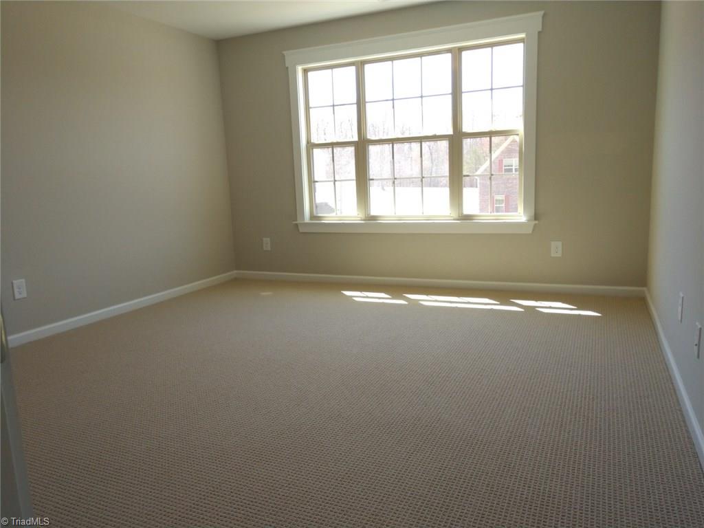 5517 Rambling Road Greensboro, NC 27409 - Photo 20 of 27