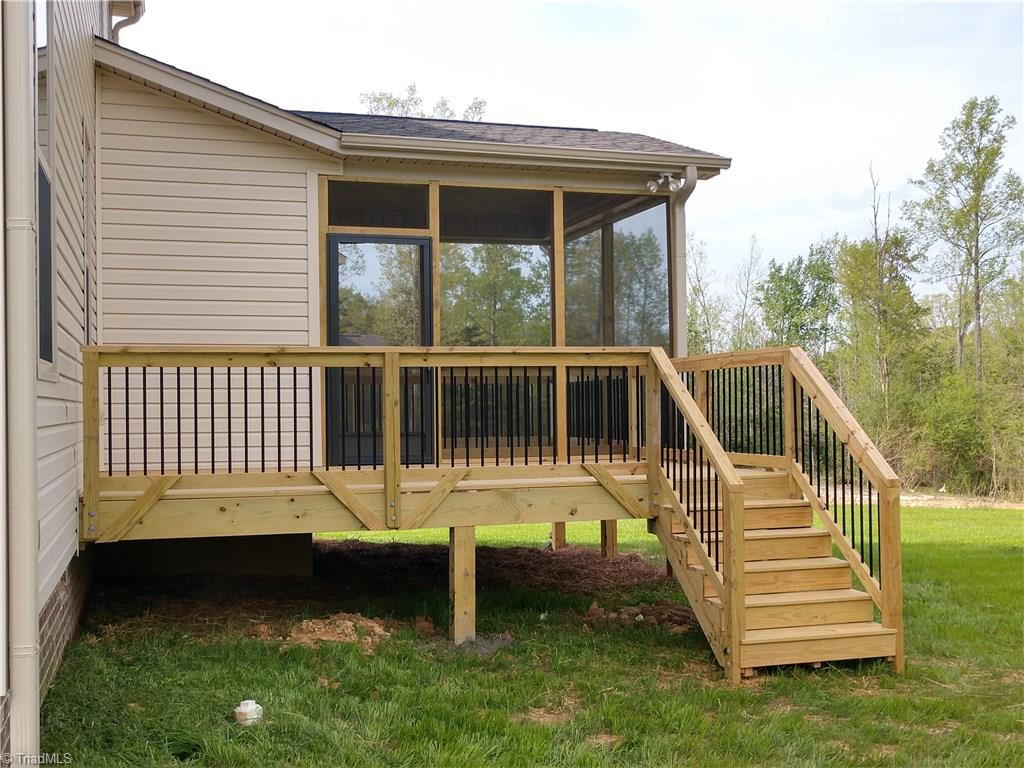 5517 Rambling Road Greensboro, NC 27409 - Photo 26 of 27