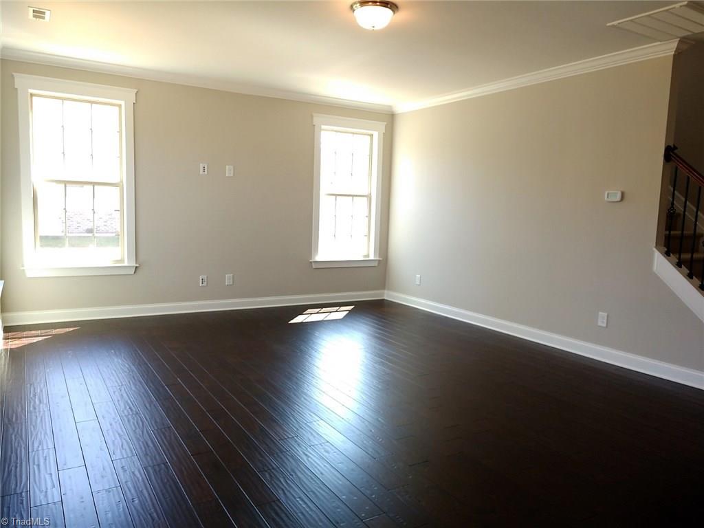 5517 Rambling Road Greensboro, NC 27409 - Photo 7 of 27