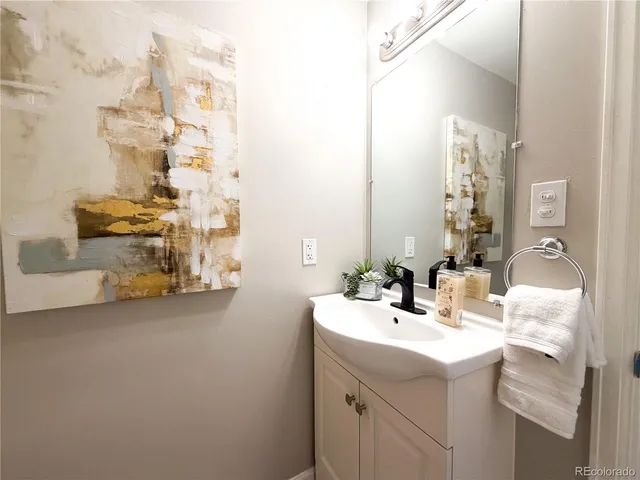 $399,000 | 1373 Florence Street, Aurora, CO 80010