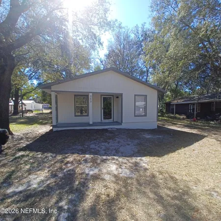$1,400 | 253 Stillwell Avenue, Palatka, FL 32177