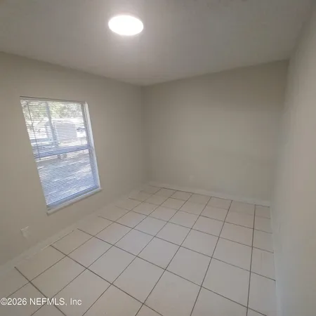 $1,400 | 253 Stillwell Avenue, Palatka, FL 32177