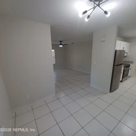 $1,400 | 253 Stillwell Avenue, Palatka, FL 32177