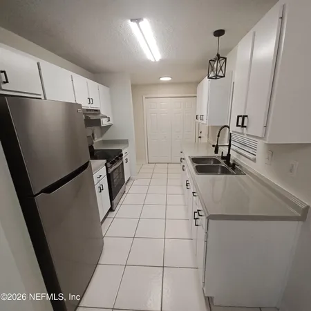 $1,400 | 253 Stillwell Avenue, Palatka, FL 32177