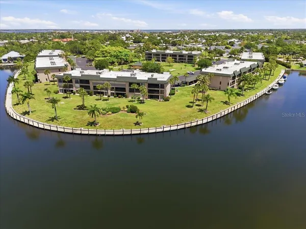 $2,500 | 601 Shreve Street, Unit 32B, Punta Gorda, FL 33950