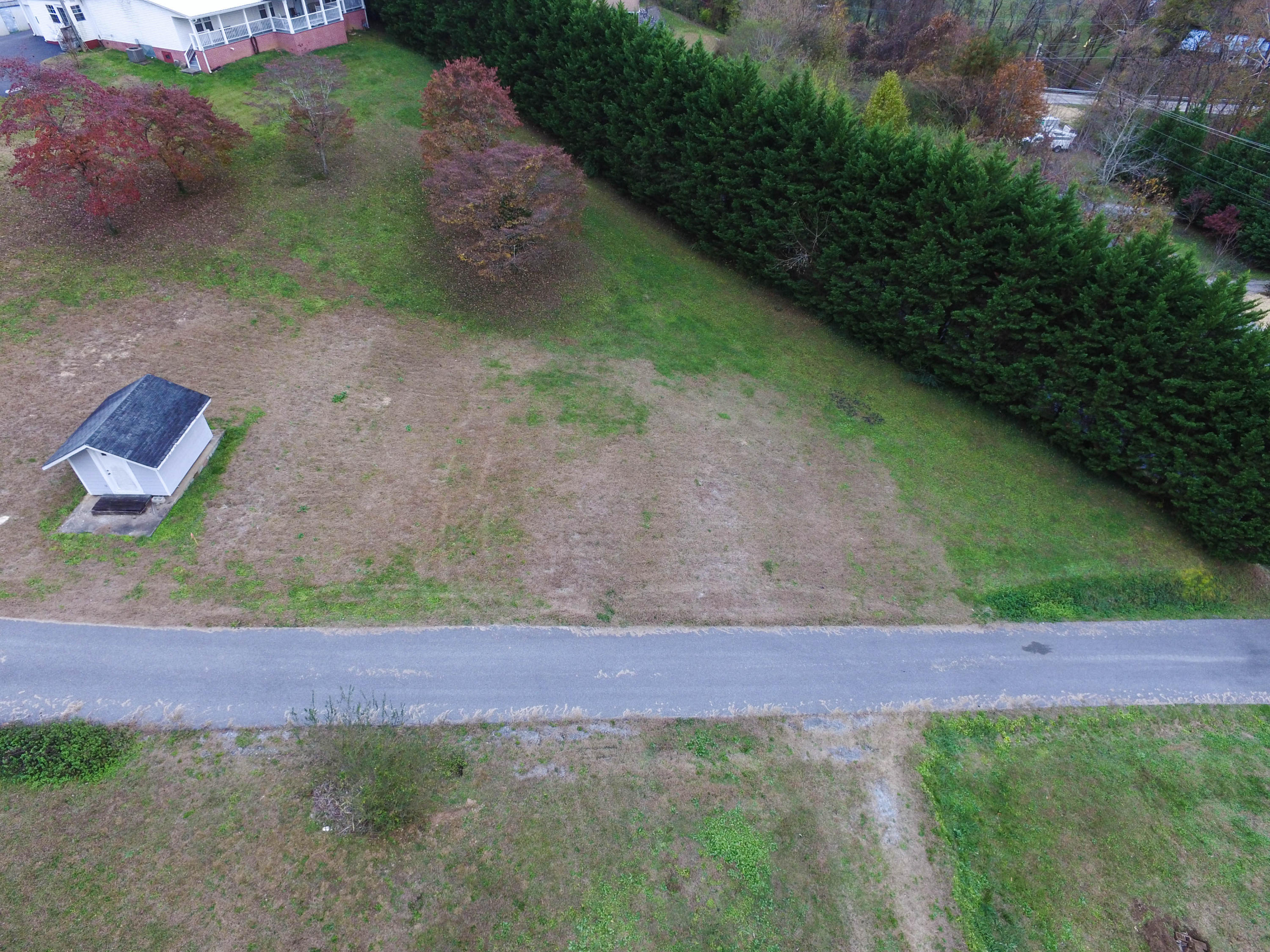 181 Manor Road Clinton, TN 37716 - Photo 3 of 4 DJI_0004