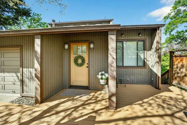 $795,000 | 1927 Tamarack Place, Ashland, OR 97520