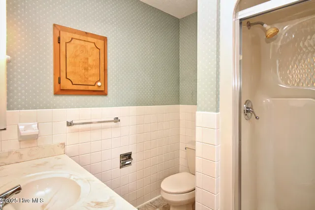 $2,400 | 119 Otter Drive, West End, NC 27376