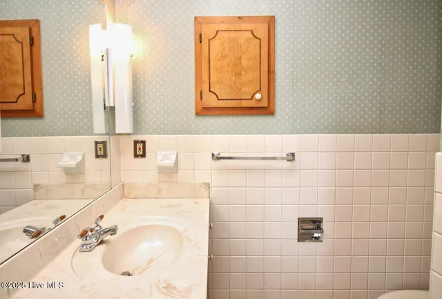 $2,400 | 119 Otter Drive, West End, NC 27376