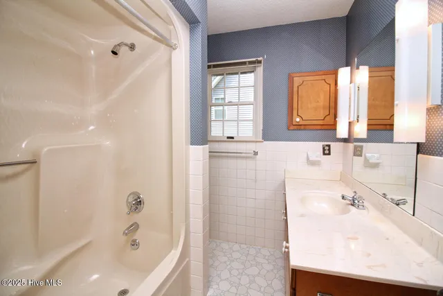 $2,400 | 119 Otter Drive, West End, NC 27376