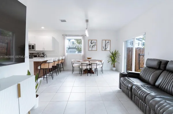 $2,700 | 16222 Southwest 290th Terrace, Unit 16222, Homestead, FL 33033