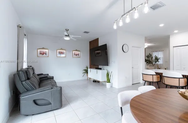 $2,700 | 16222 Southwest 290th Terrace, Unit 16222, Homestead, FL 33033