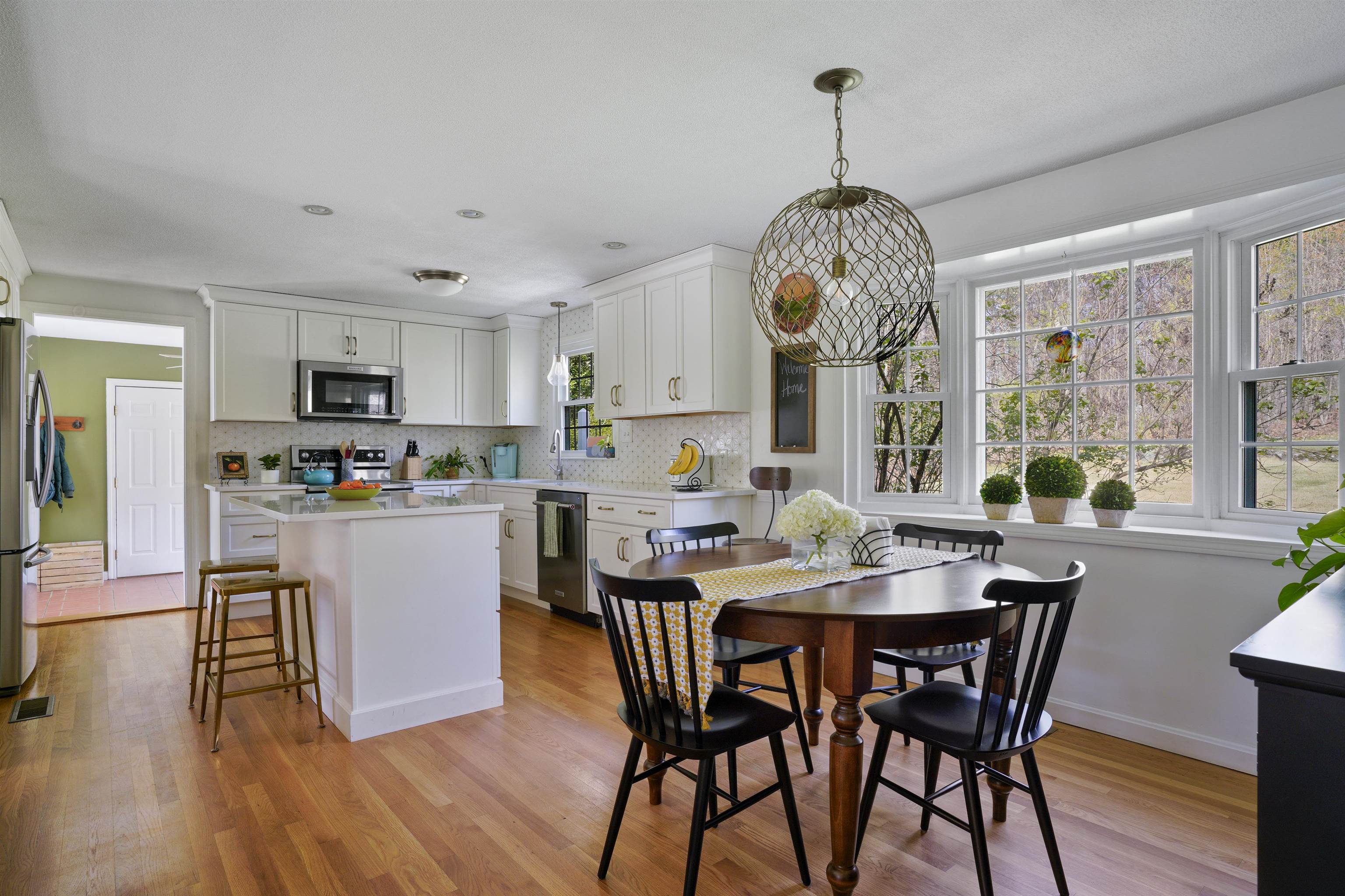 45 Gault Road Bedford, NH 03110 - Photo 8 of 40 Gallery Image 8